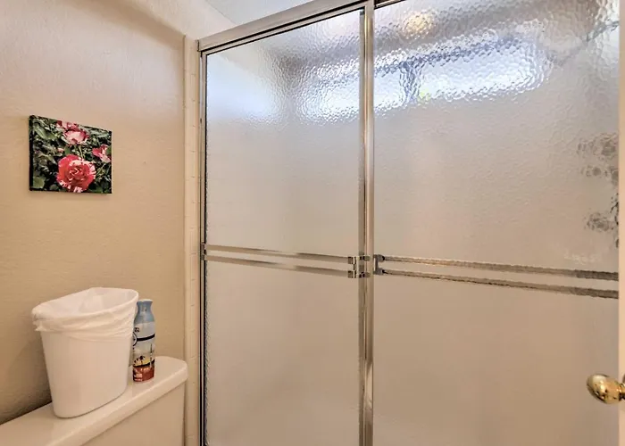 Holiday home < 1 Mi To Downtown Gilbert: W/ Pool Access!