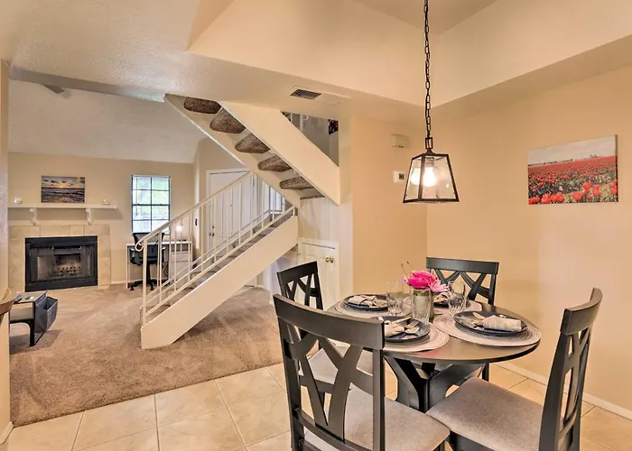 < 1 Mi To Downtown Gilbert: W/ Pool Access! Gilbert