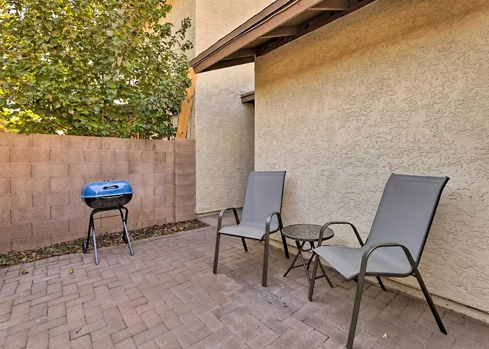 Holiday home < 1 Mi To Downtown Gilbert: W/ Pool Access! *