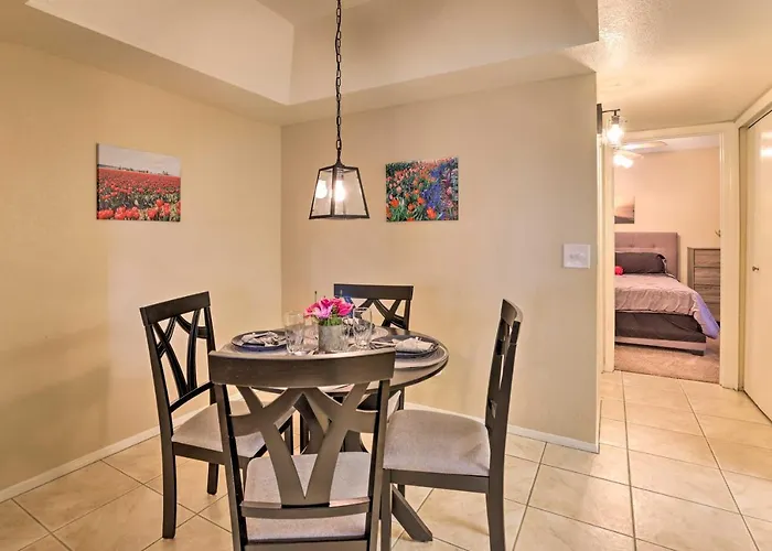 < 1 Mi To Downtown Gilbert: W/ Pool Access! * Gilbert
