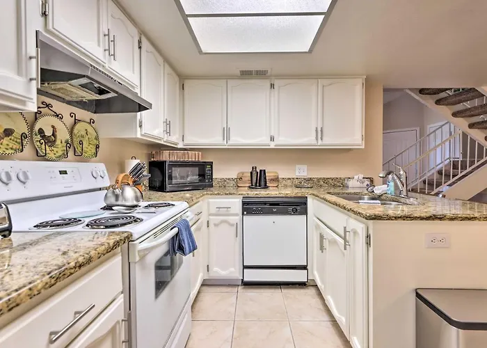 < 1 Mi To Downtown Gilbert: W/ Pool Access!
